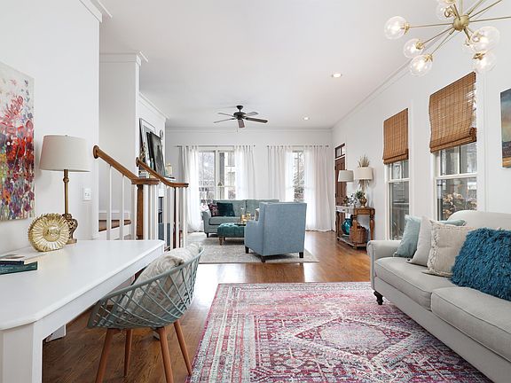 3rd image of 215 Hawthorn St