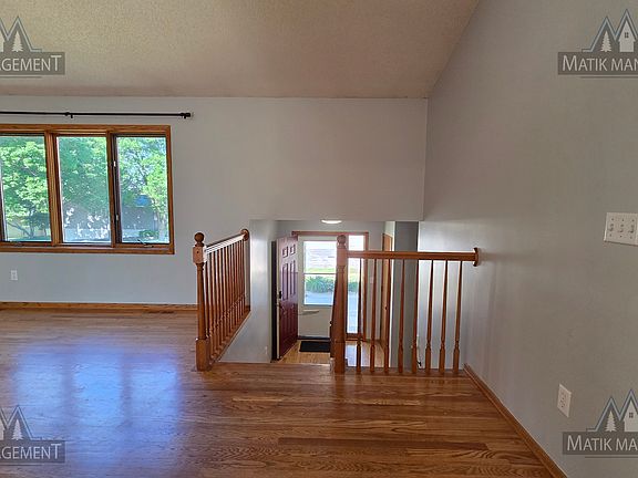 5th image of 5570 22nd Ave NW