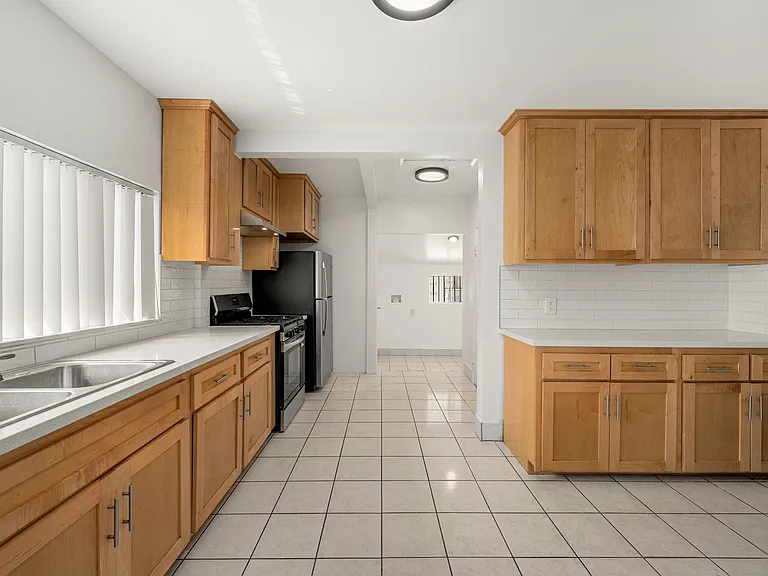 3258 Gleason Ave #3258 — Photo 9