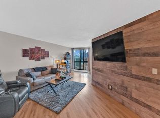 150 Park St W #2005, Windsor, ON N9A 7A2