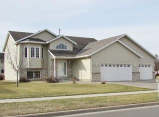 2528 Goettens Way, Saint Cloud, MN 56301