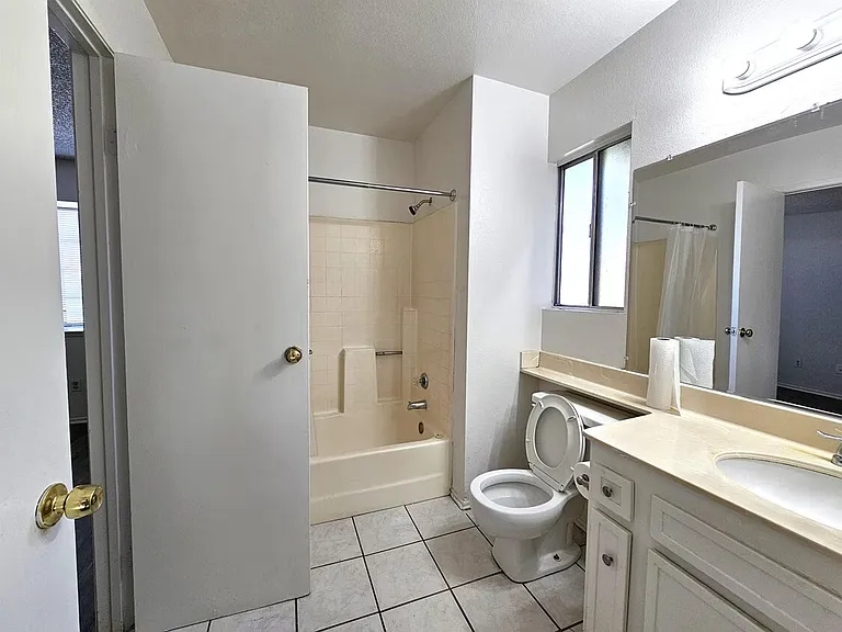 24657 Carolyn Ave — Photo 20