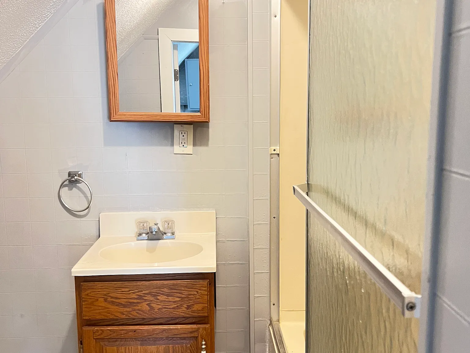 2 bed, 900 sqft, $1,700 — Photo 2