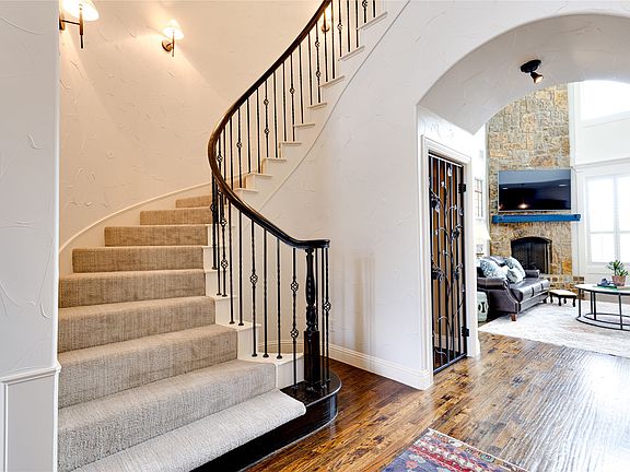 2nd image of 7757 Bella Milano Dr