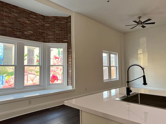 2nd image of 275 Cumberland St #201