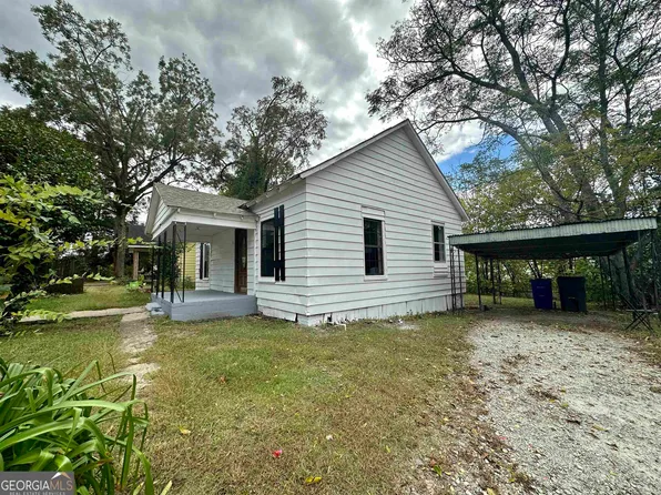 182 James St, Forsyth, GA 31029