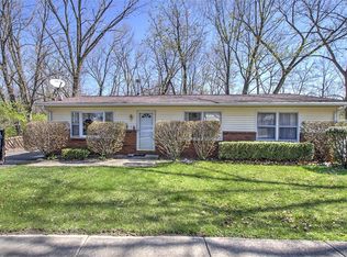 646 N Cove Ct, Decatur, IL 62521