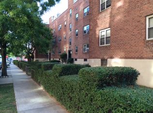 4248 201st St APT 4A, Bayside, NY 11361