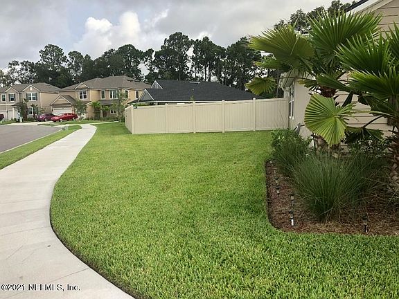 2nd image of 382 NORTHSIDE Drive S