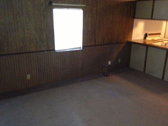 5th image of 11145 NW 114th Pl