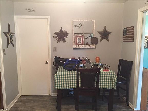 5th image of 9434 Newkirk Dr