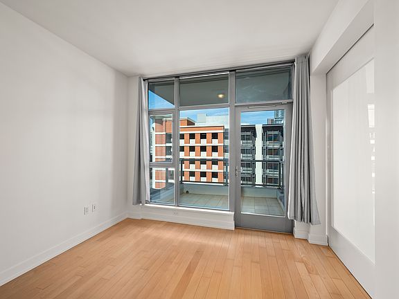 4th image of 575 6th Ave Unit 411