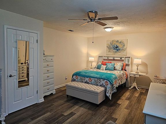 5th image of 4412 Bay Shore Cir