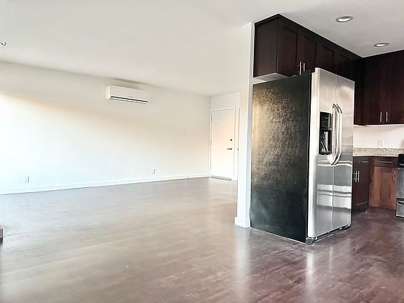 4th image of 1417 N Curson Ave APT 06