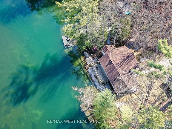 2nd image of 8060 Oakridge Dr