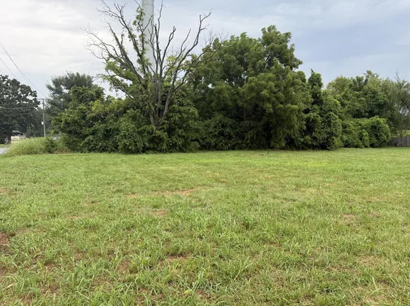 887 W State Hwy Nn, Ozark, MO 65721
