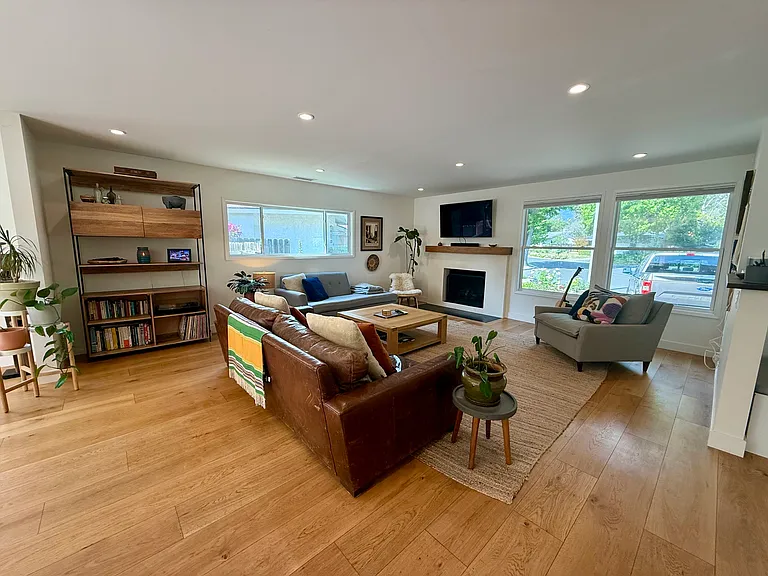 1024 Palermo Dr — Photo 7