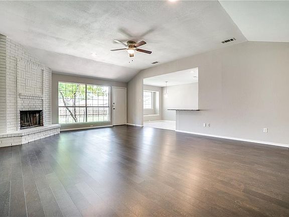 5th image of 3106 Fairwood Dr