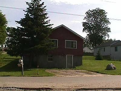1st image of 700 Kornoelje Dr NE