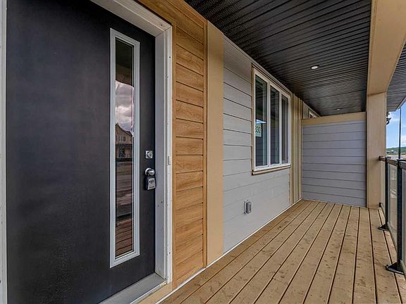 4th image of 826 830 834 Wolf Willow Blvd SE #822