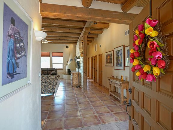 5th image of 1 Calle Caballo