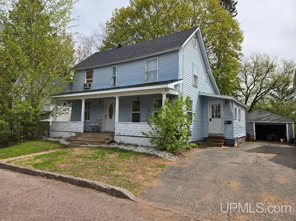 439 Hecla St, Lake Linden, MI 49945