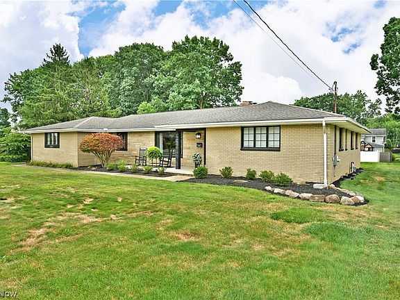 2nd image of 2387 Country Ln