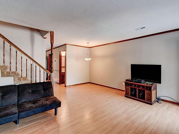4th image of 810 Highland Dr APT 804
