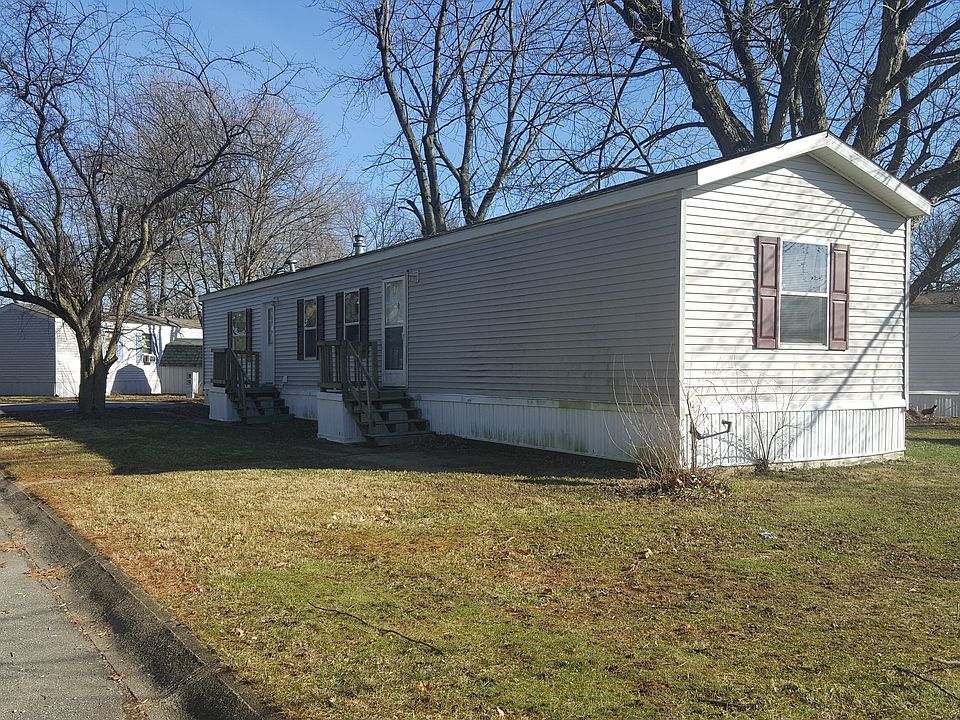 1st image of 12445 Persimmon Dr