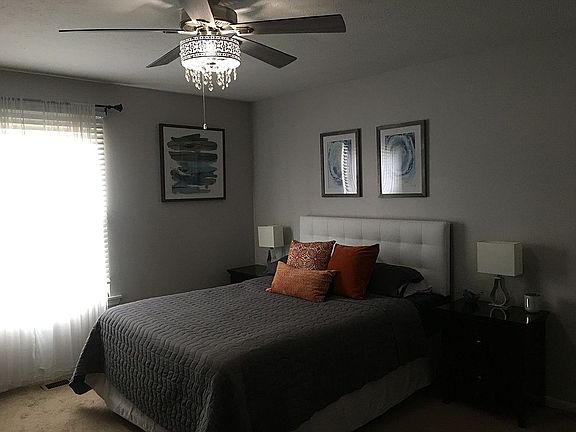 4th image of 1253 W 70th St