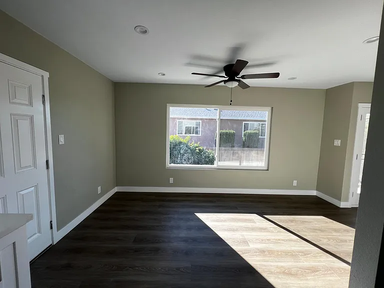2680 E 19th St #4 — Photo 3