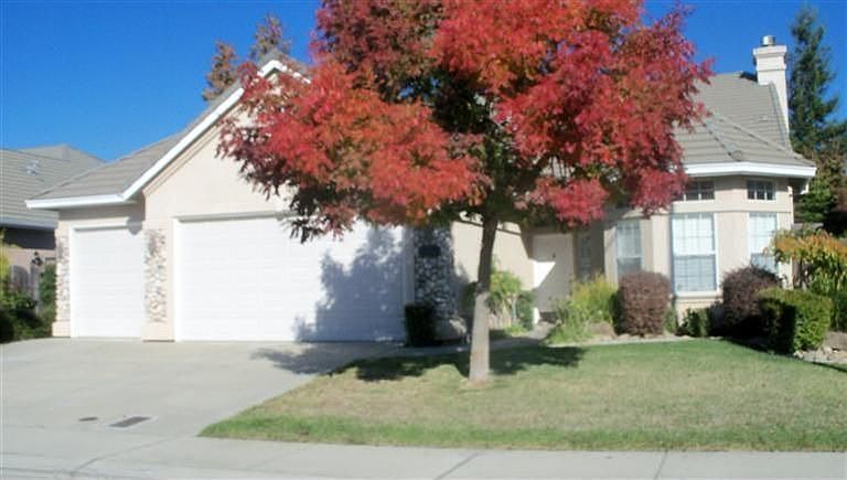 1st image of 2921 Sweetwood Dr