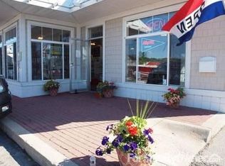 4464 Dowling St, Montague, MI 49437