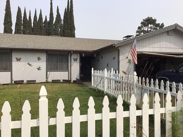 1st image of 1378 Stanford Pl