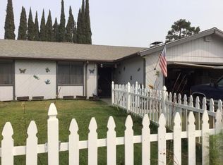 1378 Stanford Pl, Hanford, CA 93230