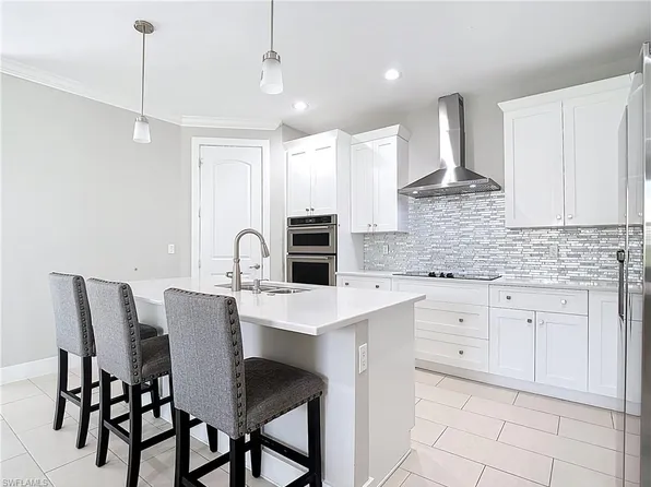 594 31st ST NW, NAPLES, FL 34120