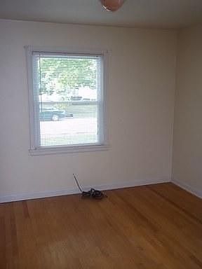 4th image of 506 Burdette St