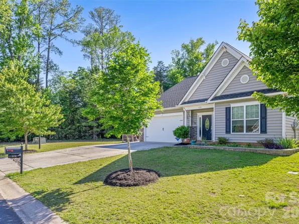 578 Daventry Ct, Clover, SC 29710