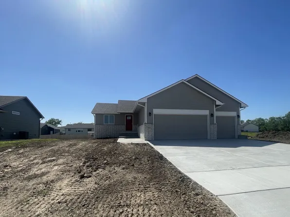 1621 N Wildflower Ct, Andover, KS 67002