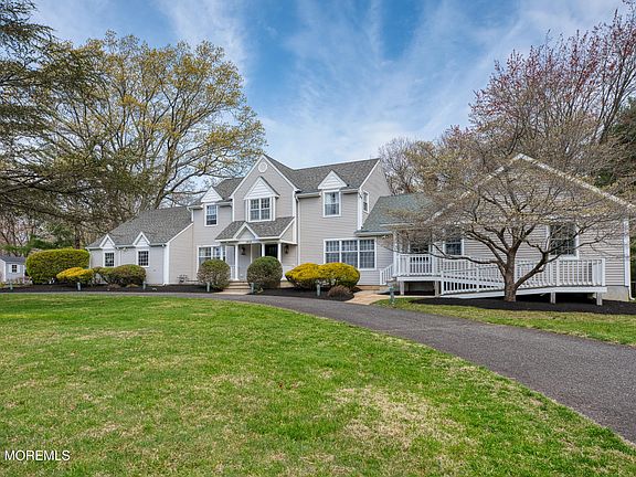 2nd image of 1910 Robin Hood Drive