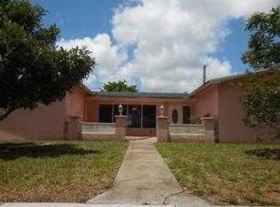 550 SW 70th Ave, Hollywood, FL 33023