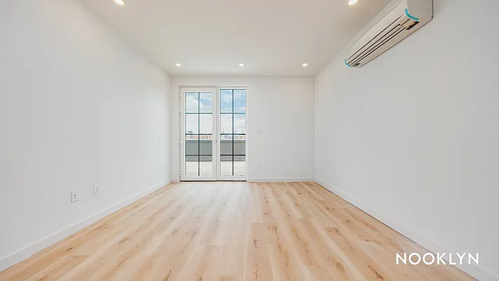 Rented by Nooklyn NYC LLC | media 25