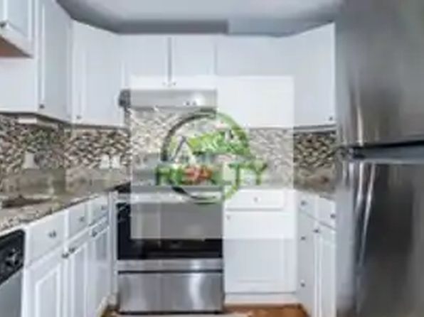 240 Ferry St #1