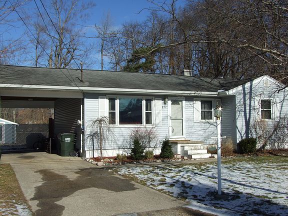 2nd image of 852 N Brookside Dr