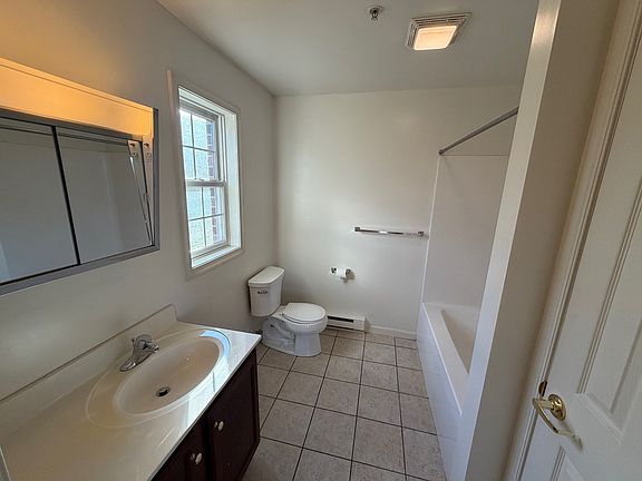 5th image of 18 Filia Ln #1