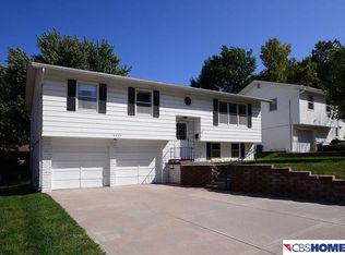 8804 Ohern St, Omaha, NE 68127