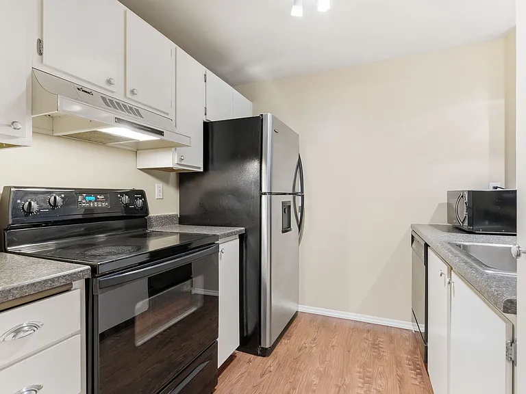 6121 E 6th Ave #K301 — Photo 3