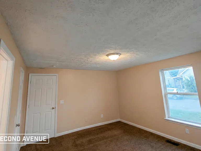 260 W Taylor St — Photo 6