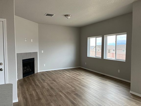 3rd image of 3852 Vineyard Cir