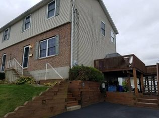 427 Loftus St, Throop, PA 18512